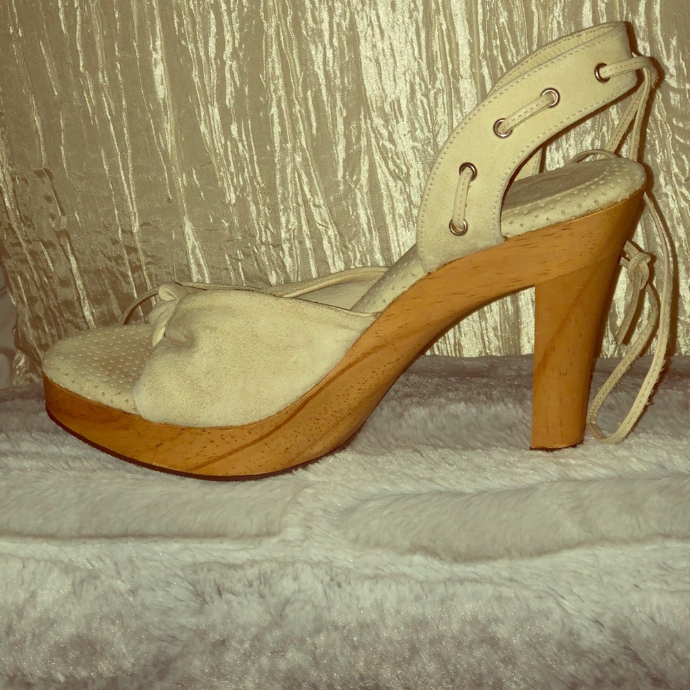 Brand new No Name wooden clogs